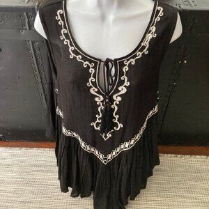 World Market Black White Trim Rayon Gauze Boho Sleeveless Top large/x Large